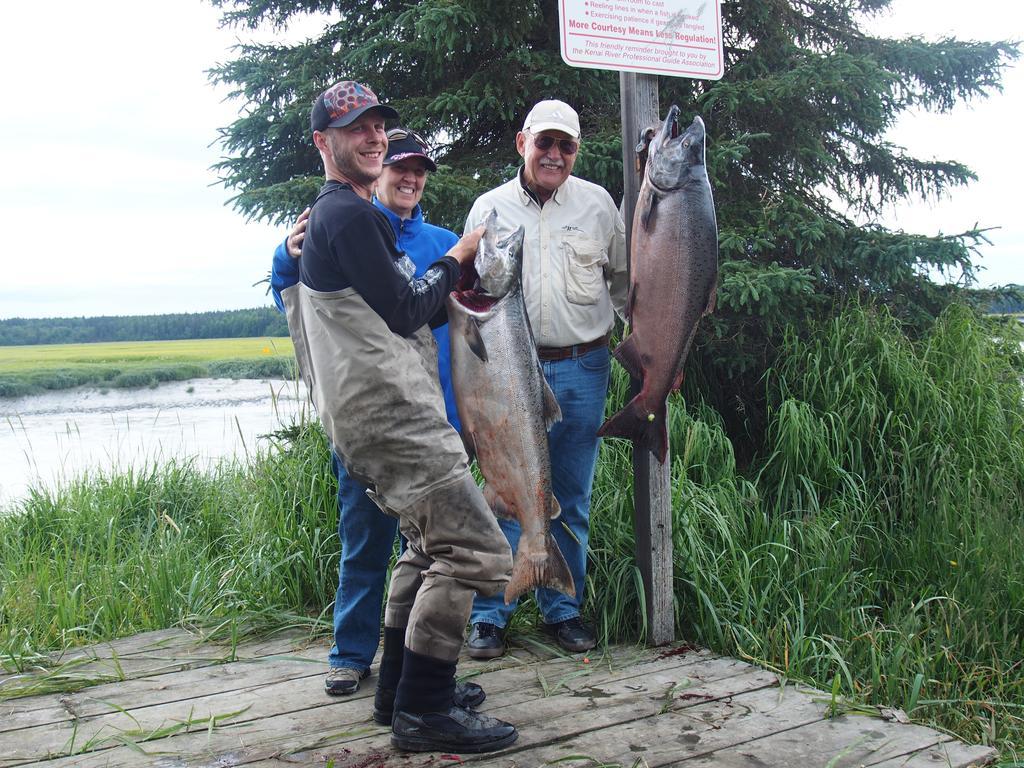 Salmon Catcher Lodge Кенай Екстер'єр фото